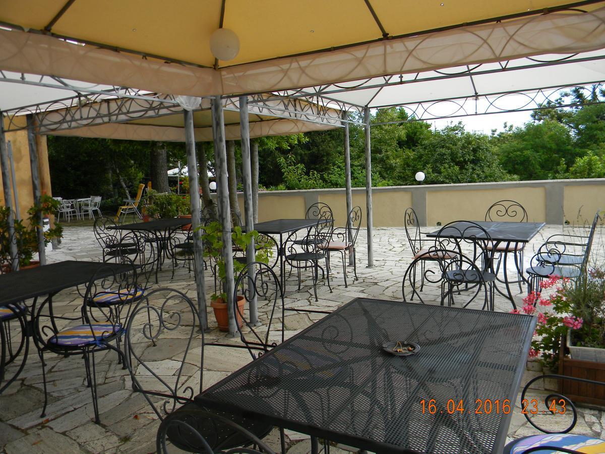 Albergo Ristorante Ragno D'Oro Пианкастаняйо Екстериор снимка